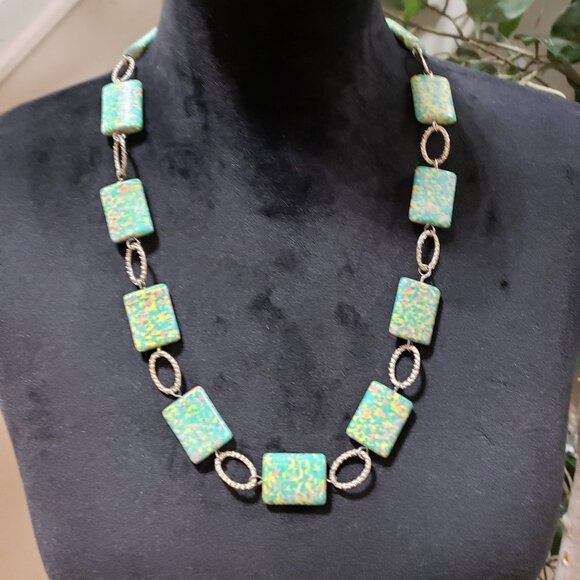 Vintage Coro Seafoam Green Confetti Moonglow Lucite & Gold Tone Choker Necklace - Picture 1 of 7